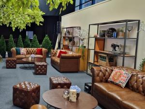 Industrial Regal mit Fenster 3